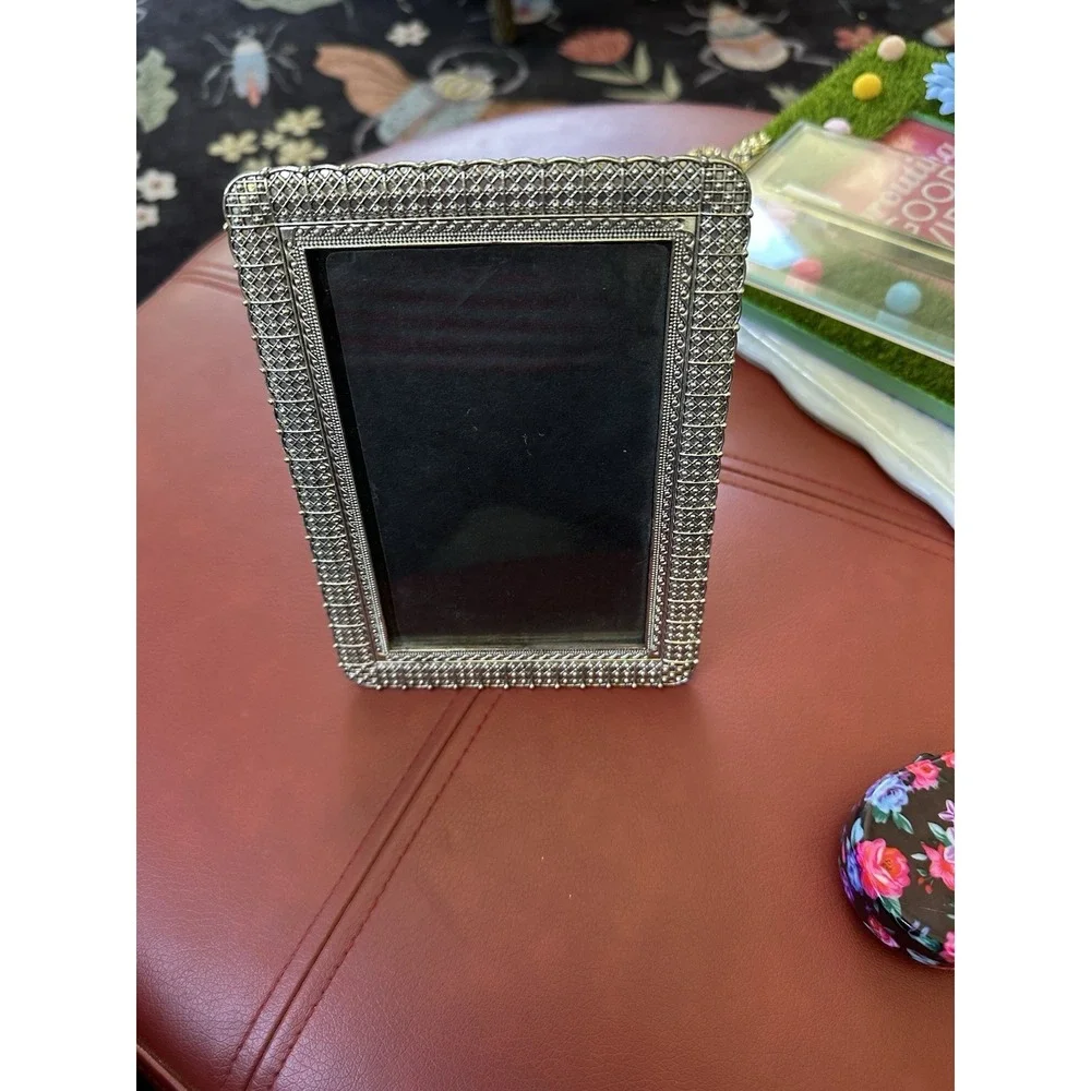 Vintage Heavy Silver Metal 5 X 7 Picture Frame/Intricate Metal Work